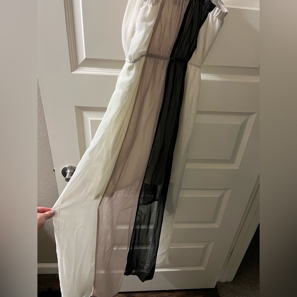 Dress - Picture 2 of 5